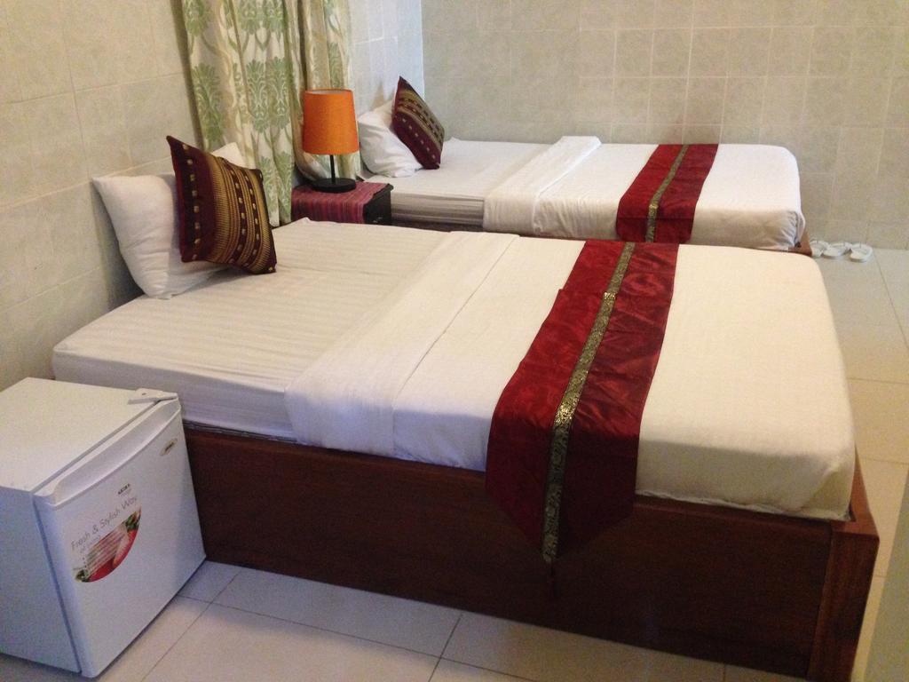 New Season Riverside Hotel Phnom-Penh
