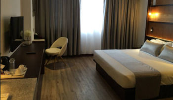 New Season Riverside Hotel 3*